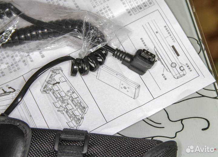 Внешний батарейный блок для вспышек Canon (CP-E4)