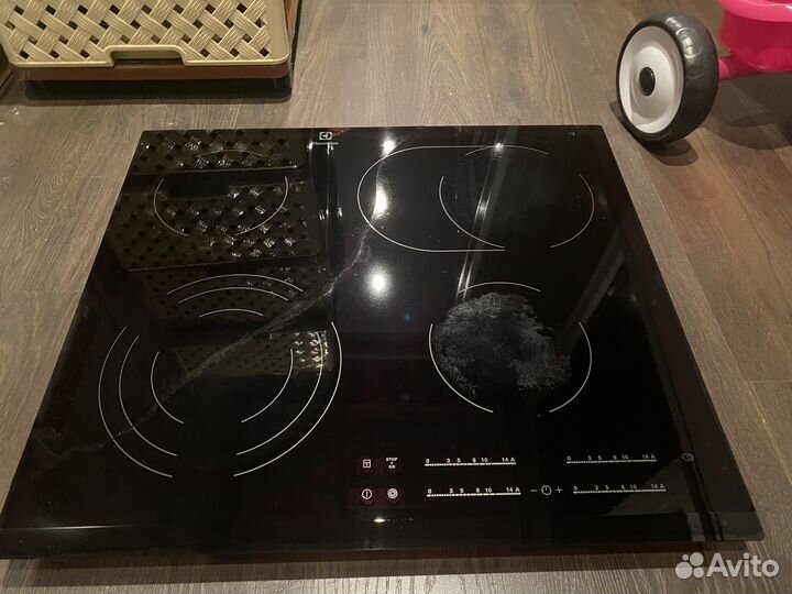 Варочная панель электрическая electrolux