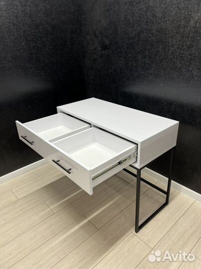 Консоль / Туалетный столик