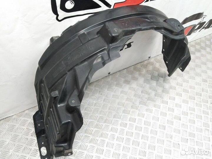 Подкрылок передний Mitsubishi Outlander XL