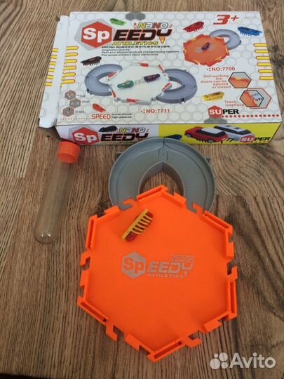 Игрушка двигающийся жук