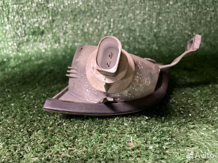 Правый поворотник Skoda Octavia tour