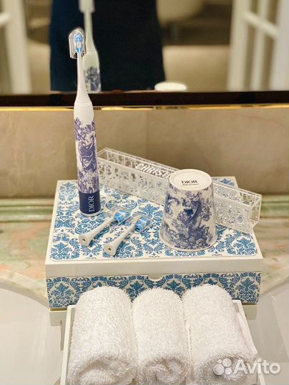 Набор для ванной, электрическая зубная щетка Dior