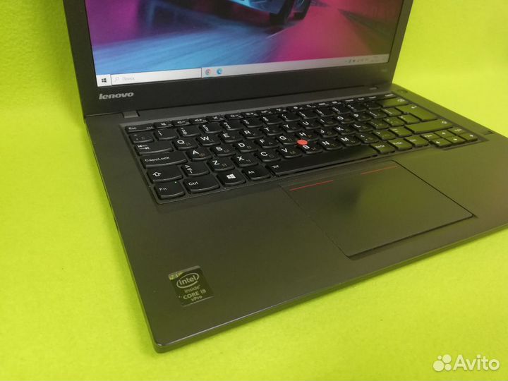 Ноутбук Lenovo i5/8 гб/Ssd/экран 14