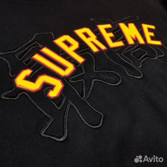 Свитшоты Supreme