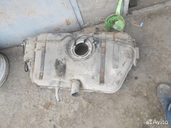 Топливный бак LADA Kalina
