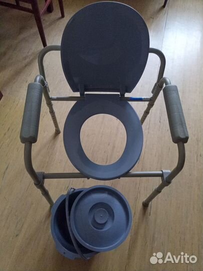 Санитарное кресло туалет