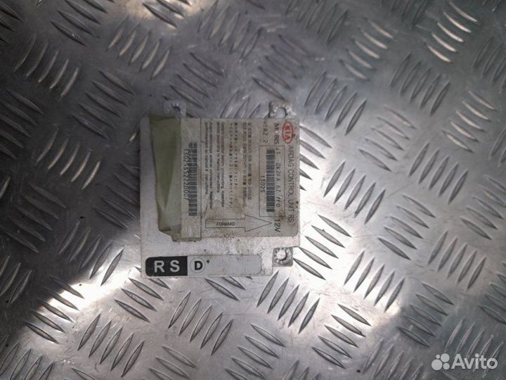 Блок управления Airbag SRS Kia Carens хетчбек 2.0