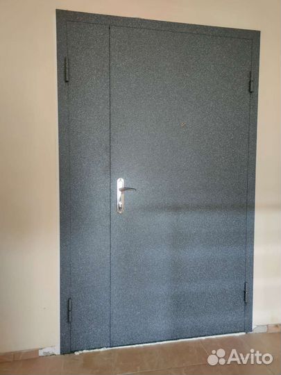 Двери металлические входные тамбурные