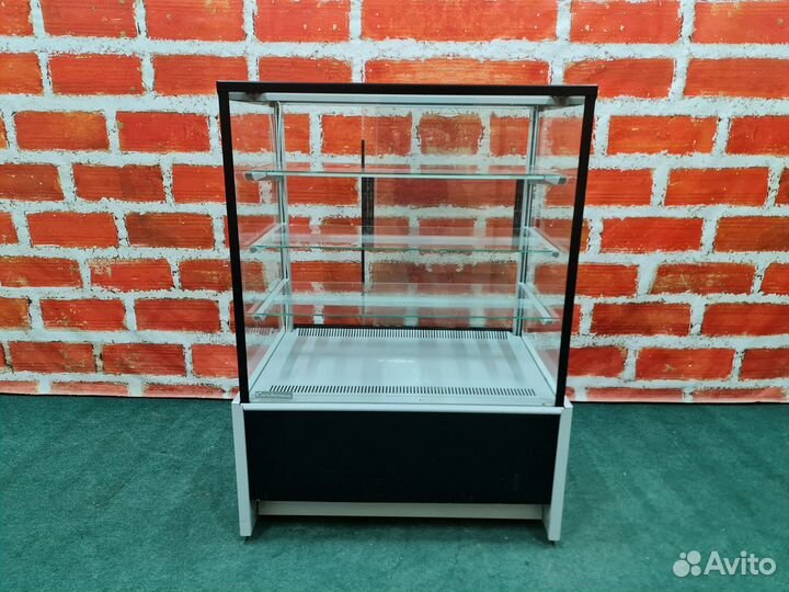 Кондитерская витрина