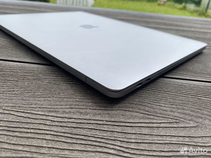 Apple MacBook Pro 15 2019 i9 32Gb/512Gb 560X