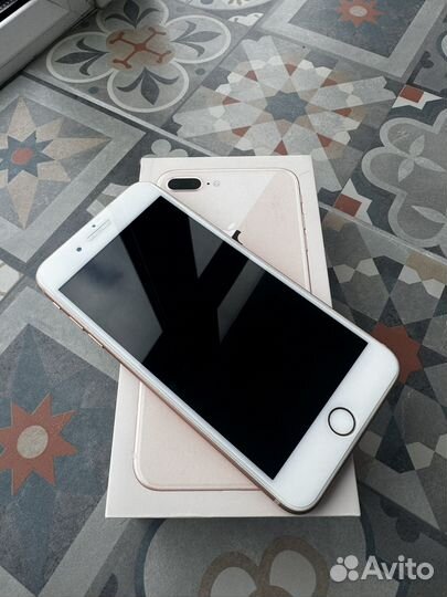 iPhone 8 Plus, 64 ГБ