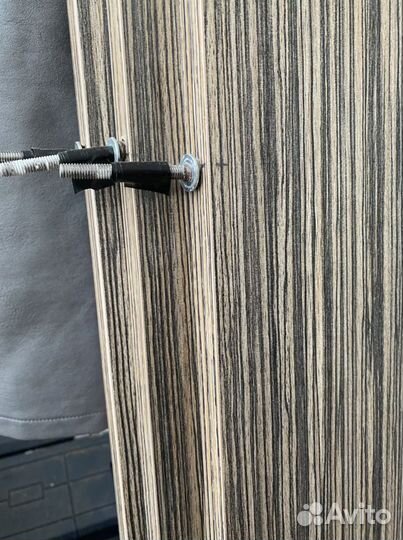 Полки навесные с креплениями