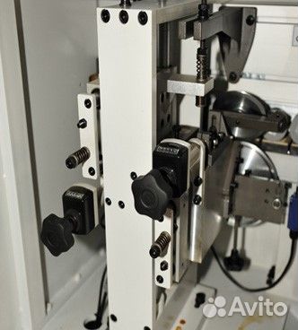 Кромкооблицовочный станок с прифуговкой