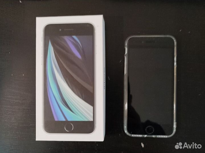 iPhone SE, 64 ГБ