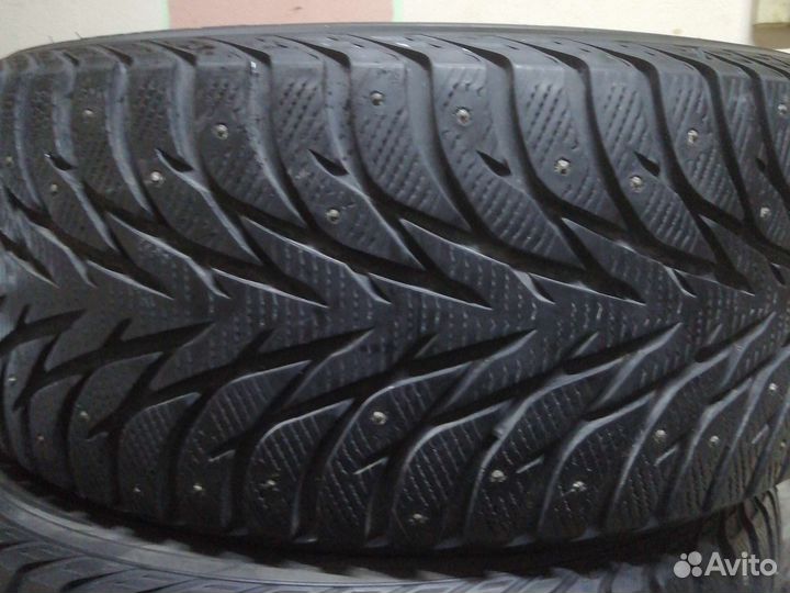 Yokohama Ice Guard Stud IG55 275/40 R20 106T