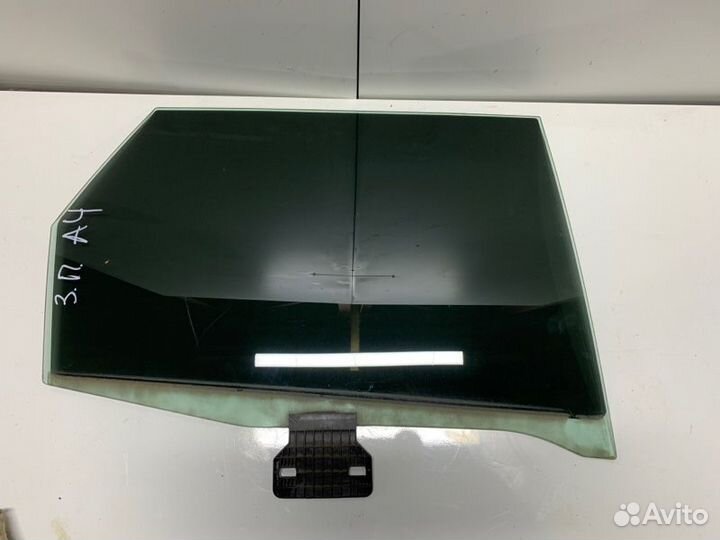 Стекло двери заднее правое Audi A4 8ED 2006