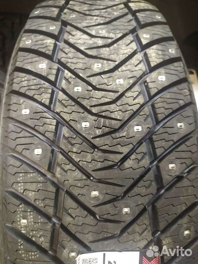 Yokohama IceGuard Stud IG65 235/55 R19