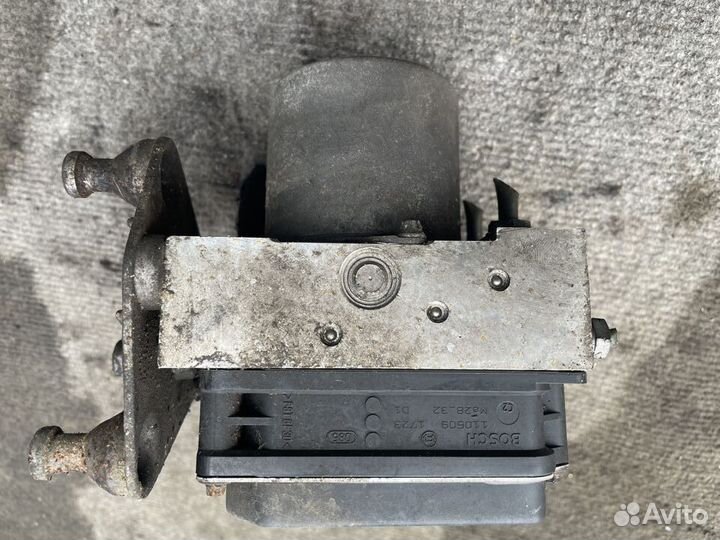 Блок ABS в сборе Mercedes W639 A0014469089