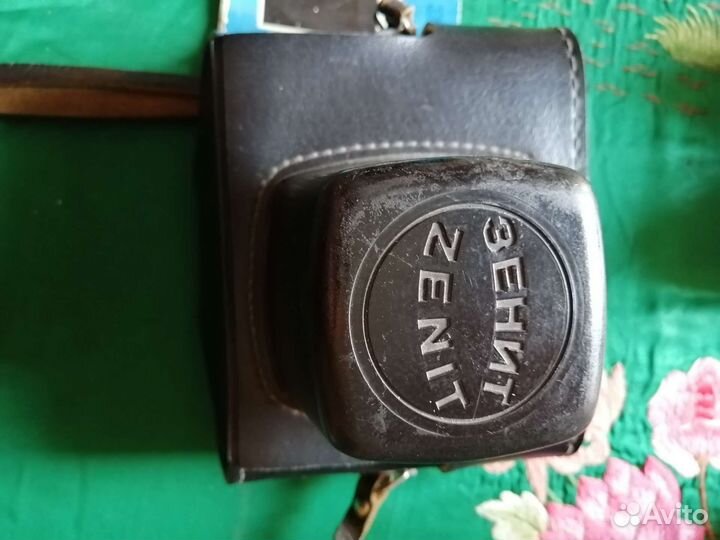 Фотоаппарат Зенит Е, Гелиос 44-2