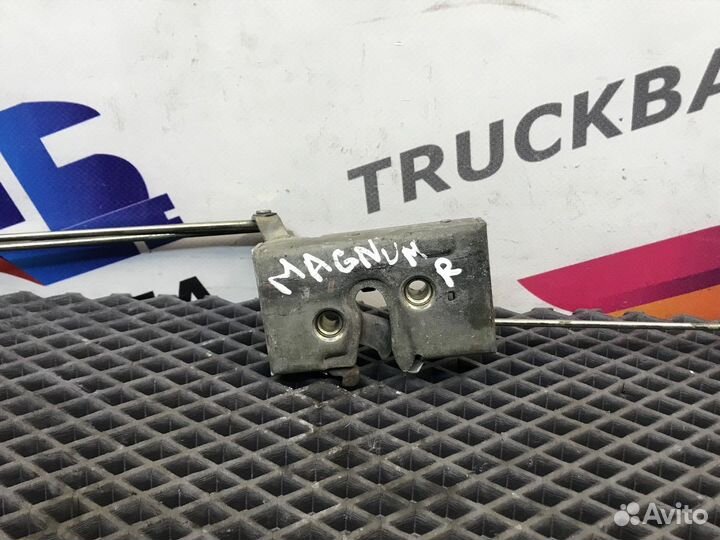 5000937867 Замок двери правой Renault Magnum