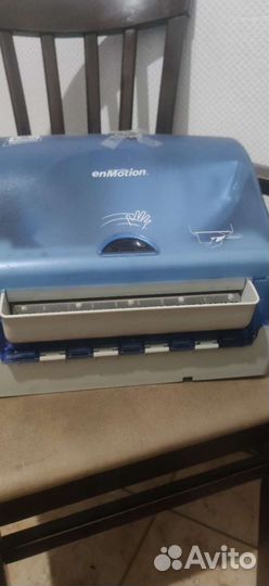 Lotus professional диспенсер для полотенец