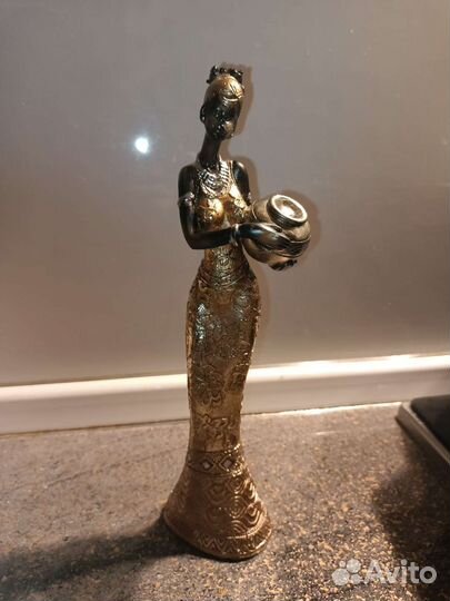 Статуэтка африканка