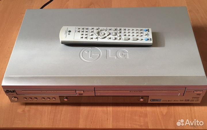 Видеомагнитофон DVD/VHS LG