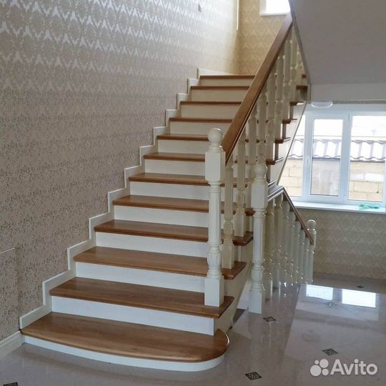 Ступени для лестниц и другие комплектующие О