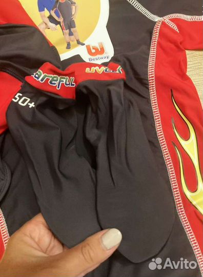 Новый костюм для купания с защитой от уф