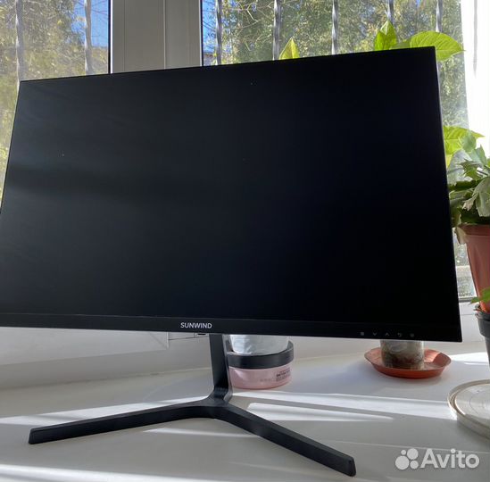 Новый монитор Sunwind Full HD 100Hz