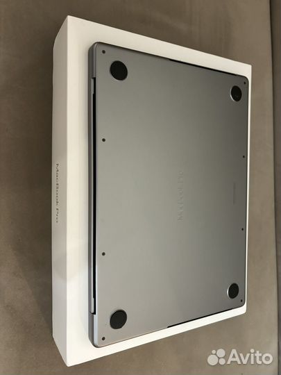 Mac book pro m2 pro 512gb