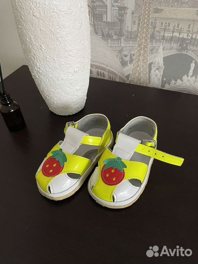 Сандали для девочки