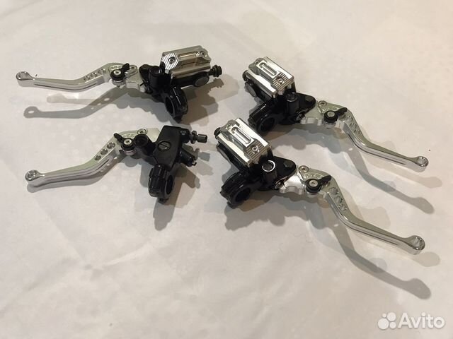Тормозная машинка универсальная на мотоцикл