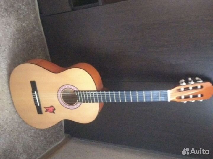 Клссическая гитара Доры