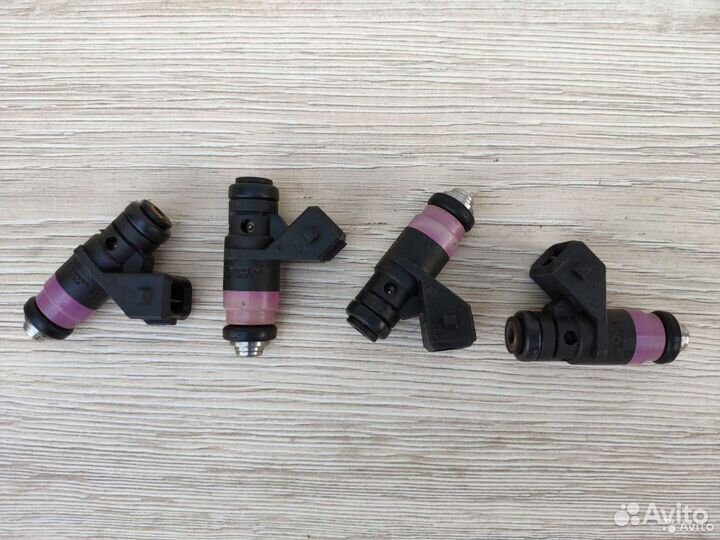 Форсунка топливная Renault Megane 2 K4M 1,6 л 4шт