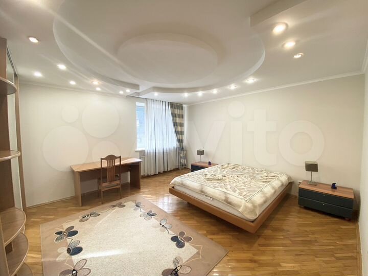2-к. квартира, 87 м², 2/9 эт.