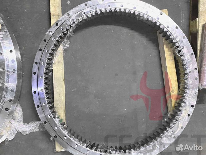 Опорно-поворотный круг Hyundai R210LC-9 81Q6-00021