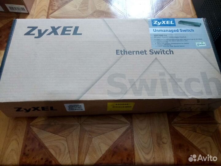 Коммутатор Zyxel switch GS1100 24