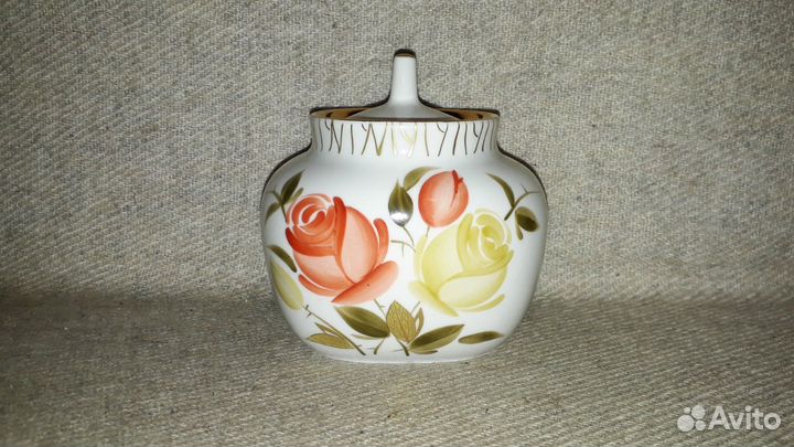 Сахарница Чайные розы фарфор лфз СССР позолота