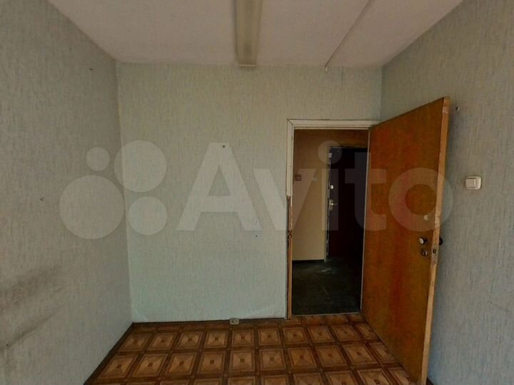 4-к. квартира, 63 м², 1/9 эт.