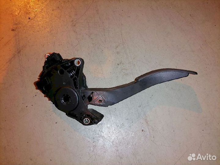 Педаль газа 18002JN20A Nissan Teana J32 J32