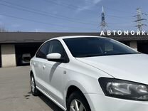 Volkswagen Polo 1.6 AT, 2014, 115 000 км, с пробегом, цена 940 000 руб.