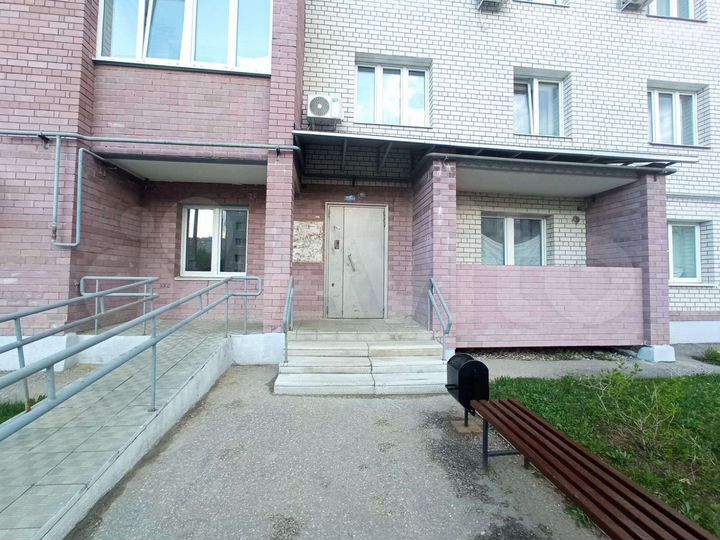 2-к. квартира, 64 м², 1/5 эт.