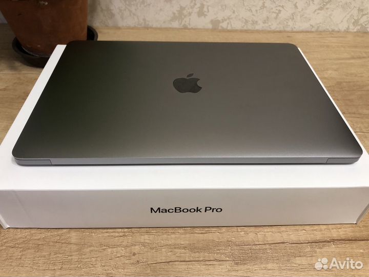 Apple MacBook Pro 13 2017 i5/250gb/8gb