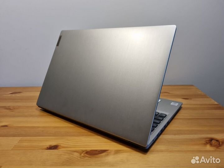Ультрабук Lenovo 15,6