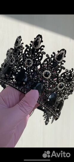 Диадема, корона. Черная корона