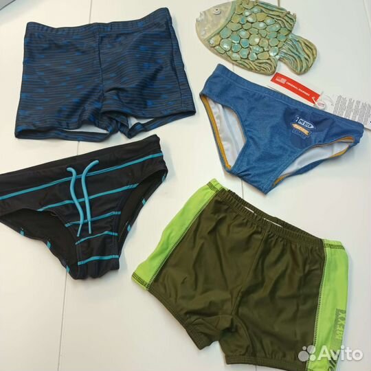 Купальный костюм для мальчика и плавки