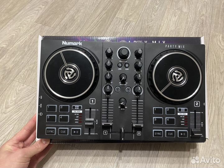 Dj контролер Numark Party Mix