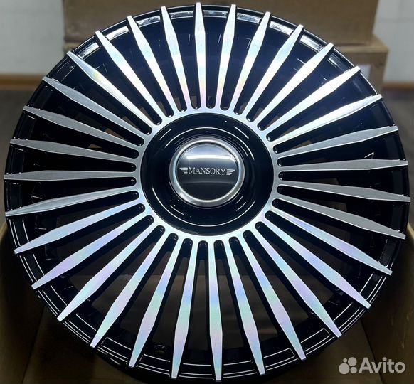 Новые диски R22 Mansory на Geely Monjaro